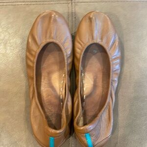 Chestnut brown teak size 7